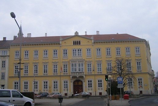 Sopron, Szent  Orsolya Általános Iskola és Gimnázium, Széchenyi téri szárny